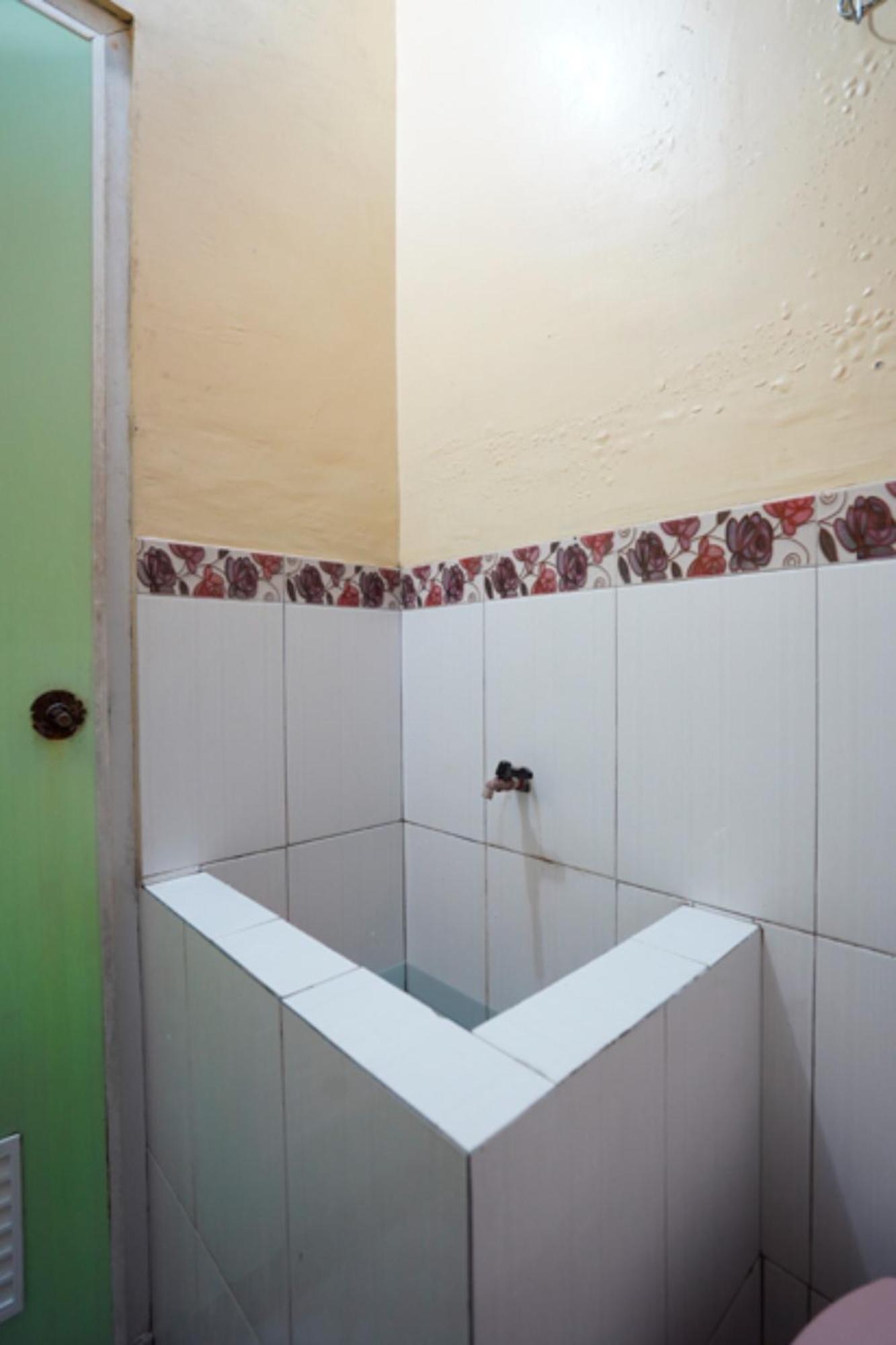 Oyo 927 Carina Hotel Claket Екстериор снимка
