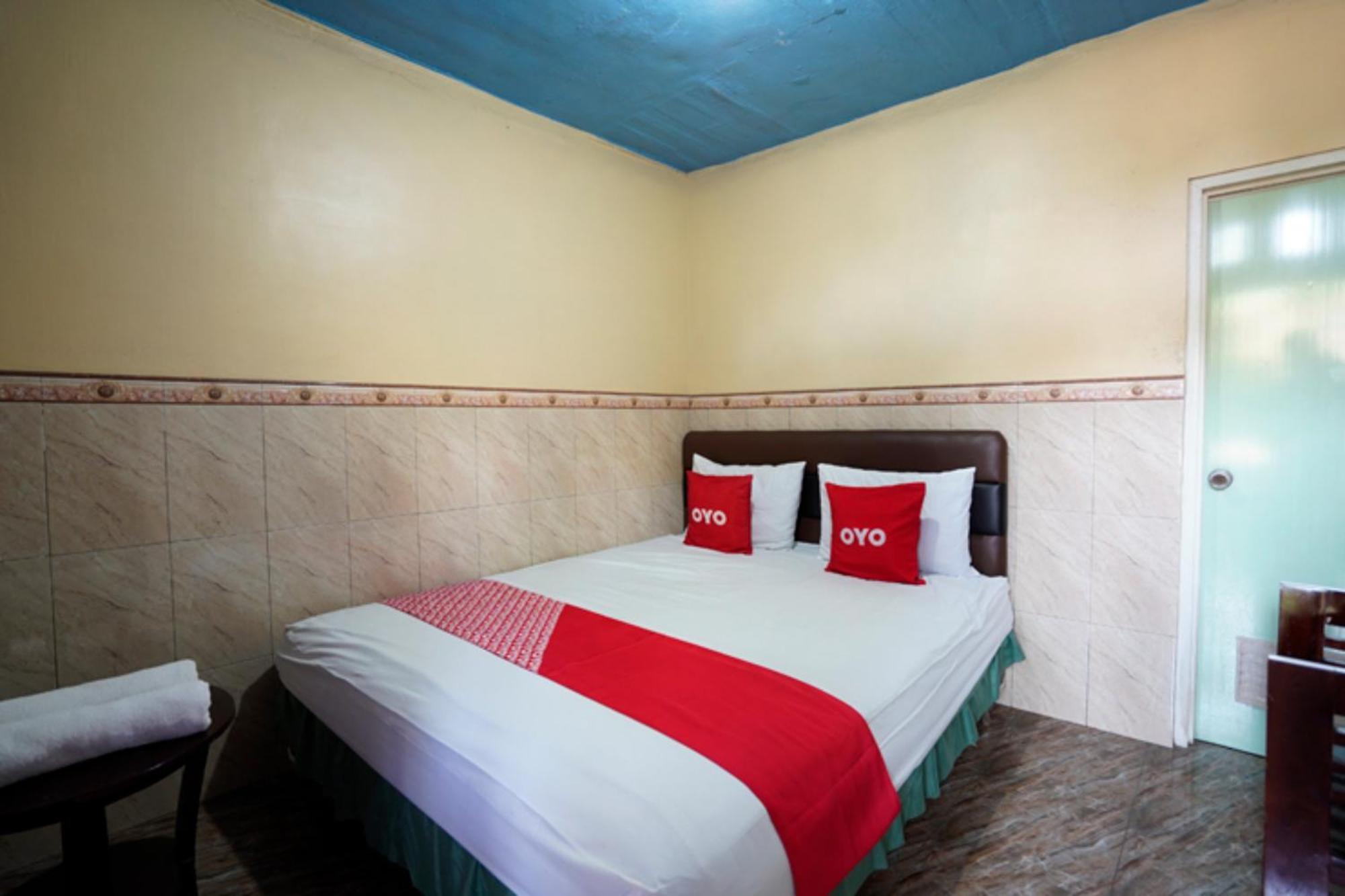 Oyo 927 Carina Hotel Claket Екстериор снимка