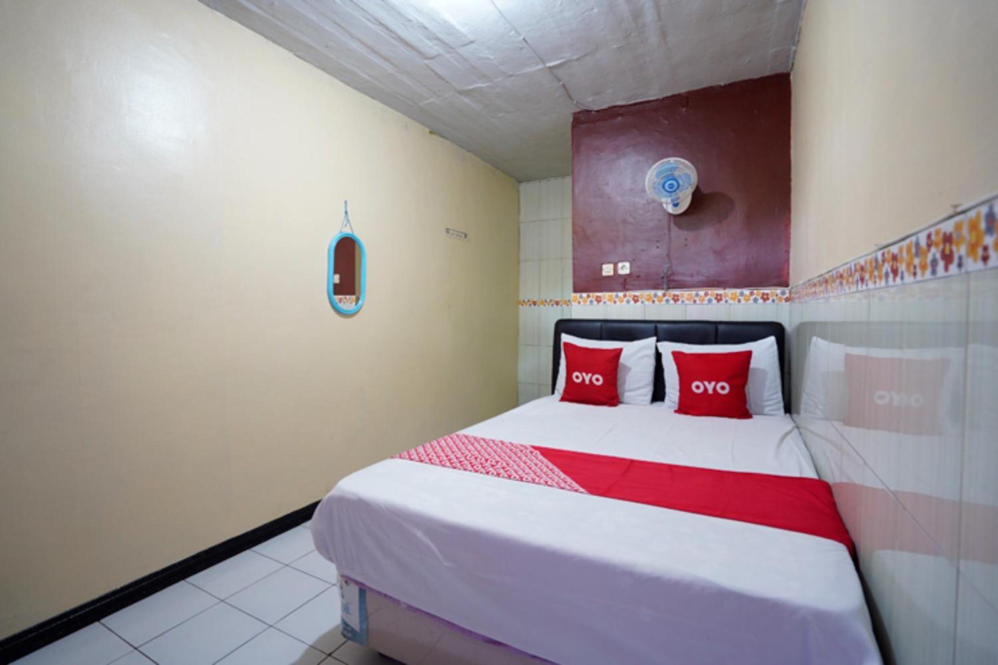 Oyo 927 Carina Hotel Claket Екстериор снимка